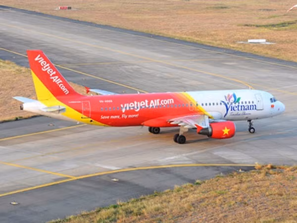 Vì sao Vietjet chở khách từ Việt Nam tới “tâm dịch” Vũ Hán - Trung Quốc?