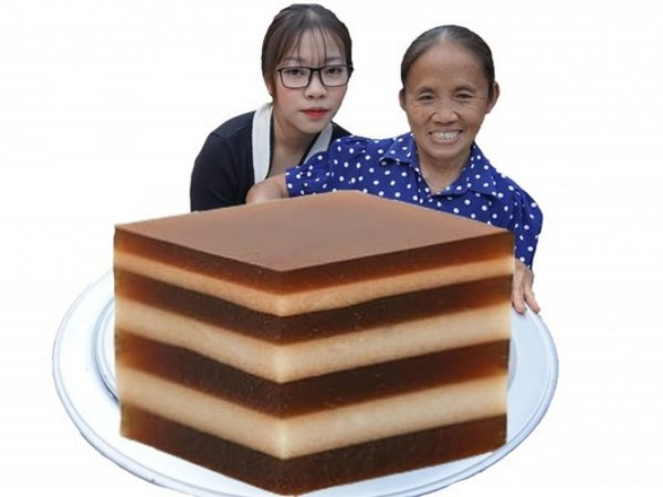 Làm thạch "siêu to khổng lồ", Bà Tân Vlog bị dân mạng phát hiện dùng "hình ảnh mang tính minh hoạ"