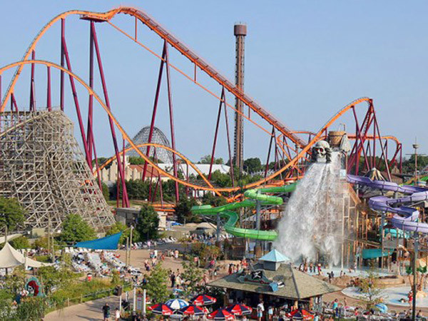 Chuyện lạ ở Mỹ: Thi nhau nằm trong quan tài 30 tiếng để nhận tiền thưởng