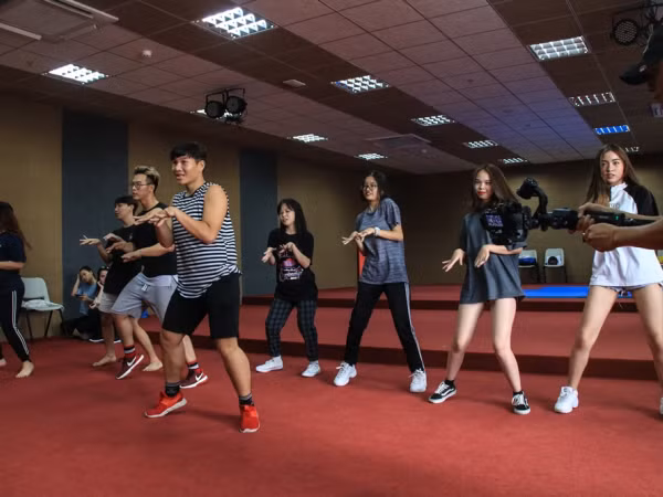 Có skybar, food-court, phòng gym, ĐH Quốc tế Hồng Bàng chính là trường “nhà người ta” trong truyền thuyết
