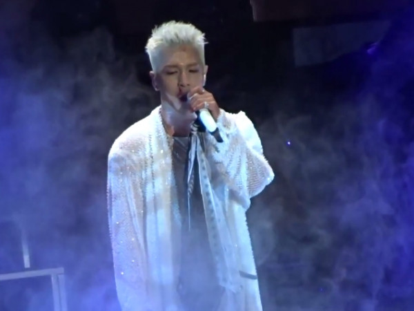 Chảy máu mũi trên sân khấu, Taeyang (BIG BANG) vẫn phản ứng cực kì chuyên nghiệp