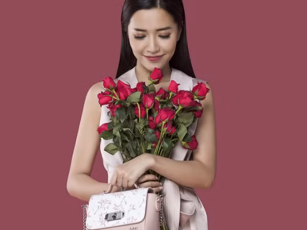 Sành điệu thế này, Bích Phương chẳng cần dùng "Bùa Yêu" cũng khối chàng mê