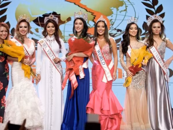 Người đẹp Jennifer Lê đăng quang Mrs. Vietnam World 2018