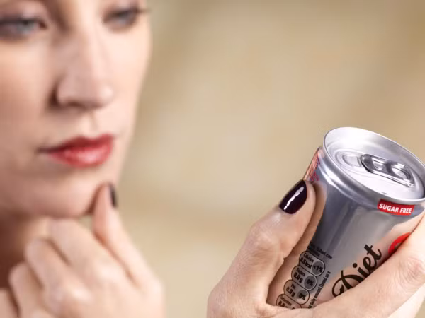 Nước ngọt "zero" có là "bảo bối" cho các bạn thích đồ uống có gas mà khỏi lo tăng cân?