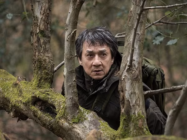 Ngán ngẩm vai diễn hài, Thành Long "lột xác" hoàn toàn trong bộ phim hành động mới