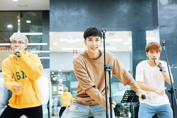 MONSTAR đã có mặt tại Hàn Quốc, sẵn sàng song ca cùng Davichi