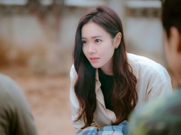 Ba mẹo dưỡng da giúp Son Ye Jin sở hữu làn da căng bóng rất đáng ghen tị