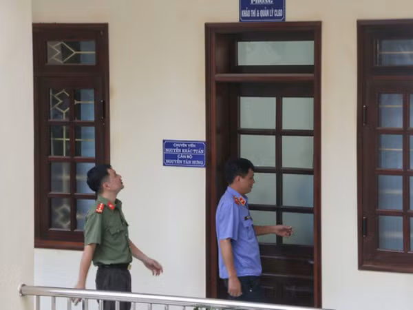 Thêm một thí sinh Hòa Bình gian lận điểm thi chủ động xin thôi học
