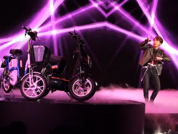 Fan "bùng cháy" khi Sơn Tùng M-TP làm đại sứ thương hiệu xe điện PEGA