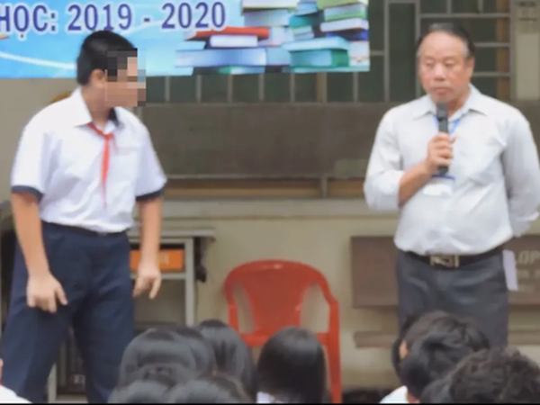Đăng clip học sinh xin lỗi vì “nhục mạ” nhóm nhạc Hàn Quốc: Trường bị kiểm điểm