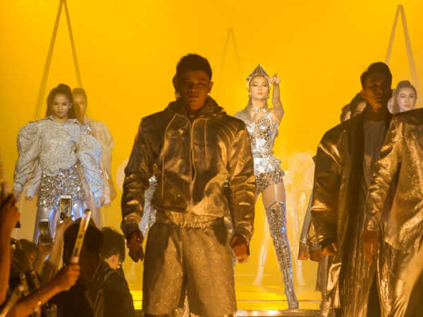 “Chiêu đãi” loạt sân khấu đỉnh cao, Thu Minh khiến fan phấn khích với showcase “I Am Diva”