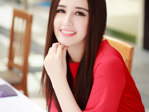 Hoa Hậu Mai Phương Thúy bất ngờ tái xuất, làm giám khảo chính thức chung kết HHHV Việt Nam 2017