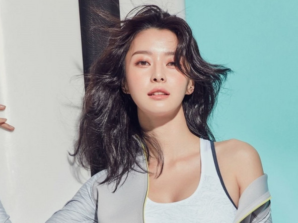 Mặt xinh dáng đẹp, Kwon Nara của “Itaewon Class” thật xứng danh mỹ nữ vạn người mê