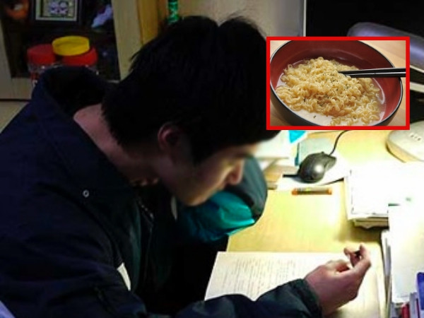 Ăn mì gói mỗi ngày, nam sinh 18 tuổi qua đời vì ung thư dạ dày