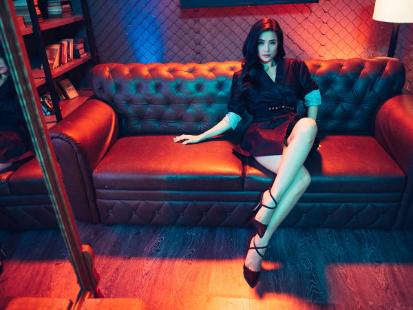 Từ câu chuyện ồn ào giữa Đông Nhi và fan hâm mộ: Thấy gì giữa sóng gió lòng tin?