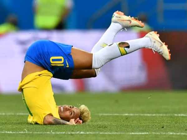 Cười không ngậm được miệng với bộ font chữ 26 tư thế ăn vạ của Neymar tại World Cup 2018