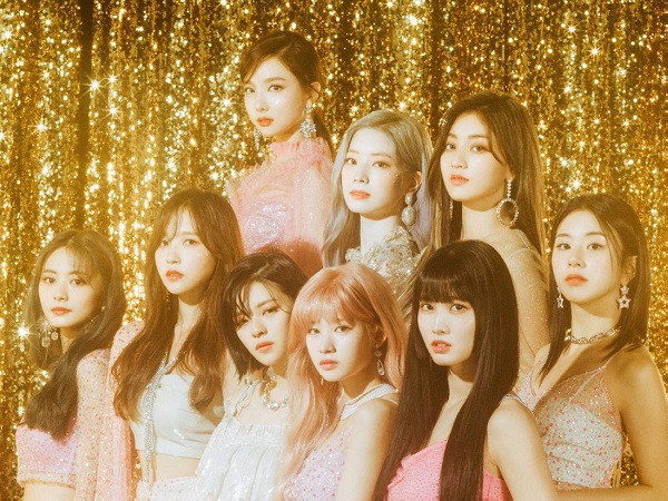 Thành tích sương sương của TWICE sau một ngày trở lại với album “Feel Special”