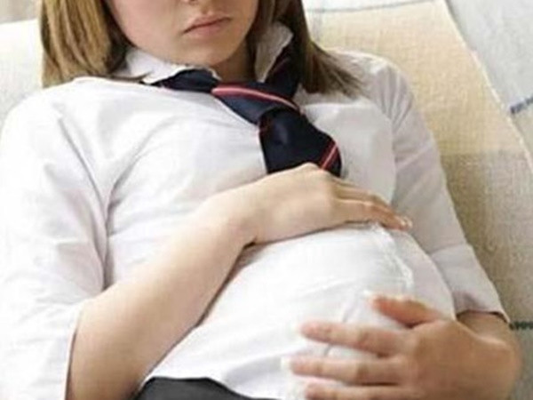 Đình chỉ 30 ngày thầy giáo bị tố xâm hại, làm học sinh lớp 8 mang thai