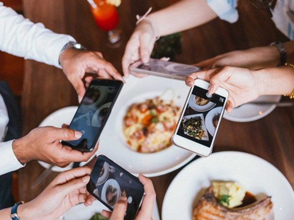 Nhà giàu Trung Quốc không thiết ăn ngon, chỉ cần check-in món ăn đẹp mắt