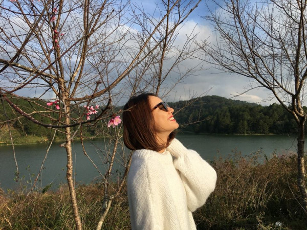 Đây là lời hồi đáp của Nhã Phương sau màn cầu hôn gây tranh cãi trên truyền hình của Trường Giang