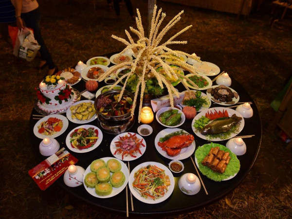"Dọn dẹp" bao tử, chuẩn bị "oanh tạc" 1001 món ngon tại "Liên hoan Món ngon các nước"
