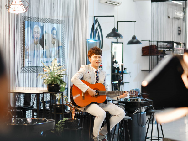 Ưng Đại Vệ làm mới hit "Vì một người", bất ngờ chia sẻ về chuyện yêu lại người cũ