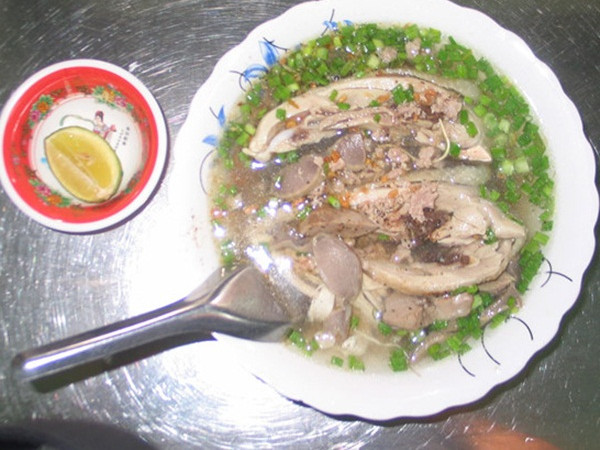 Về miền Tây, ăn miến gà "chửi" Phú Quốc