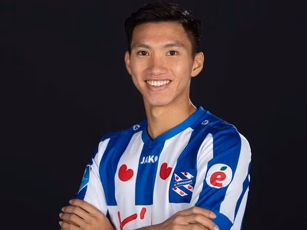 HLV Heerenveen lên tiếng khen ngợi Đoàn Văn Hậu