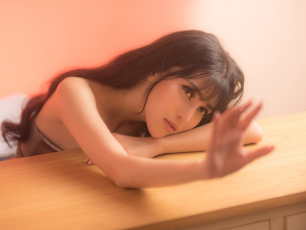 Bất ngờ trước phản ứng của Noo Phước Thịnh trước MV mới của học trò Trần Ngọc Ánh