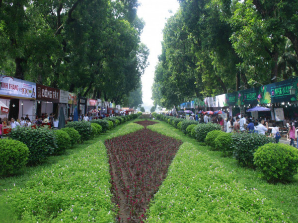 Chơi gì cuối tuần: Ghé hội sách Hà Nội, vi vu vòng quanh thế giới với giá 0 đồng