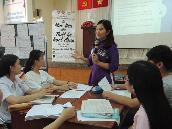 Tâm sự của cô giáo dặn học sinh “Hãy là người bình thường tử tế”