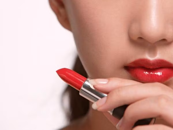 Chọn quà ngày 14/2: Gợi ý cho bạn 5 mẫu son "hot" nhất mùa Valentine 2017
