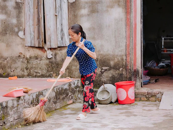 Bà Tân Vlog phủ nhận tin đồn kiếm hàng trăm triệu/tháng, con số thực tế thấp hơn nhiều