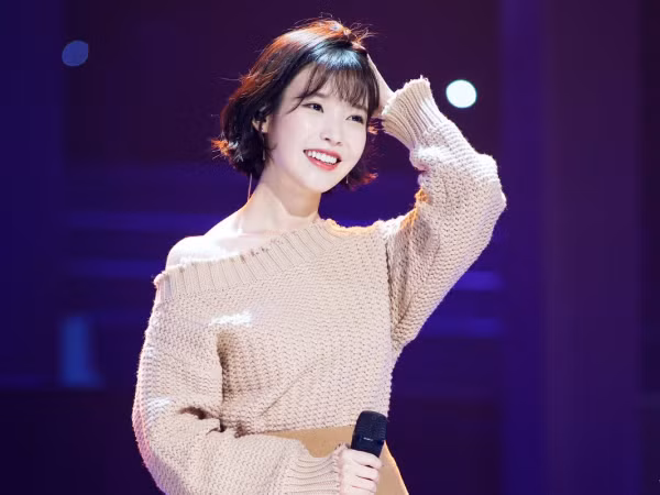Kỉ niệm 10 năm debut, IU cám ơn fan vì “đã không để mình cô đơn”