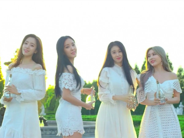 Teaser cho mini-album "What’s my name" của T-ara liên tục nhắc đến hai thành viên đã rời nhóm