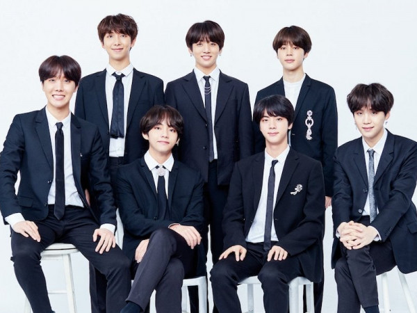 BTS rục rịch trở lại vào tháng 8, giả thuyết của fan lại thành sự thực?