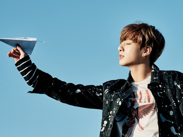 Jungkook BTS sướng run người khi được thần tượng Chân Tử Đan đến xem concert, và còn chụp ảnh chung