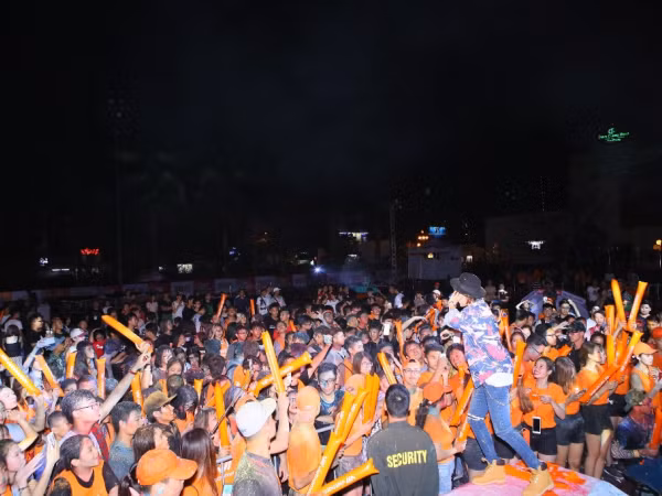 Giới trẻ Hải Phòng thích thú tham gia đường chạy sắc màu và đại nhạc hội sôi động
