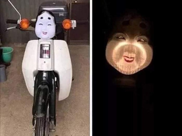 Chế xe có mặt nạ phát sáng chạy Rằm Trung thu, dân tình khuyên can "chớ có dùng"