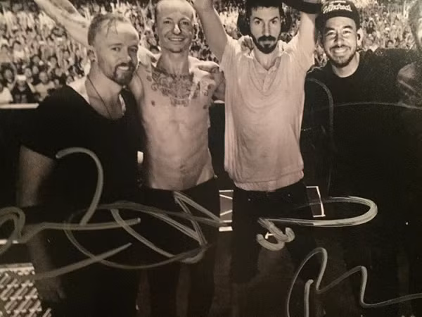 Đây chính là lúc để nghe lại 10 ca khúc "để đời" làm nên tên tuổi của Linkin Park