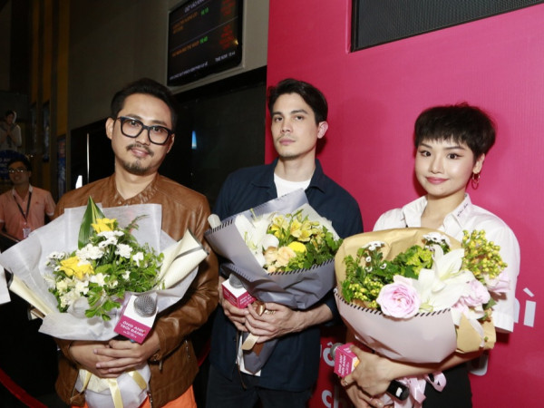 Miu Lê bất ngờ hội ngộ cùng nam diễn viên Thái Lan Sunny Suwanmethanon 
