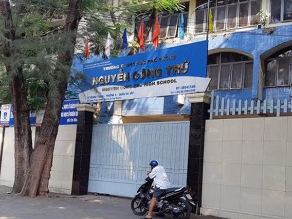 Giáo viên bị tố nâng điểm thi nhiều môn cho học sinh lớp 12 ở TP.HCM