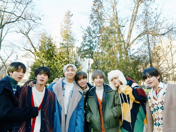 "Thiên nga đen" Black Swan (BTS) bay cao trên các BXH, phá kỷ lục lâu năm của K-Pop