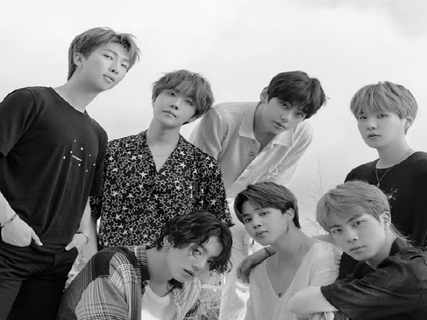 BTS tung art phim tuyệt đẹp cho "Black Swan" - single "mở đường" của "MOTS: 7"
