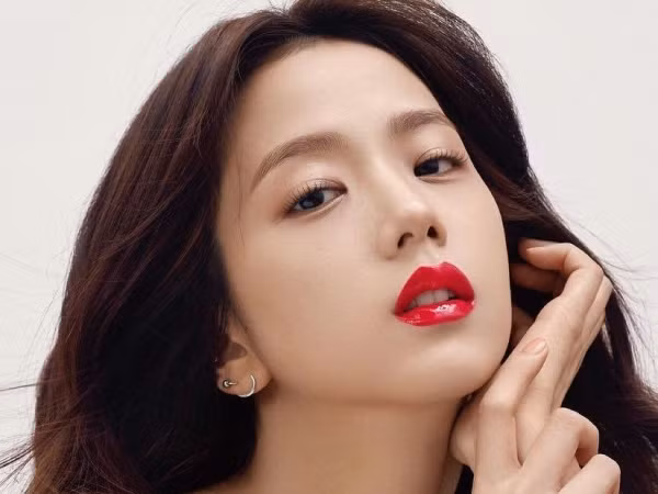 Không thể tin nổi, là visual của Black Pink, nhưng Jisoo lại kém xinh nhất nhà