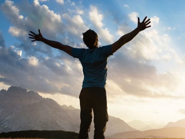 Nếu bạn cảm thấy tinh thần đang đi xuống, có một cách chắc chắn “kéo” được bạn lên!