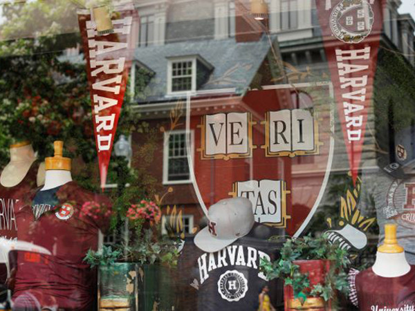 Bộ Tư pháp Mỹ cáo buộc Đại học Havard phân biệt đối xử với sinh viên gốc Á