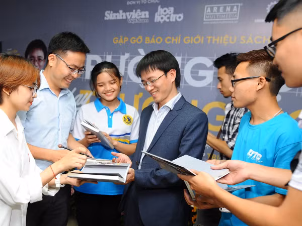 Thắc mắc nghề nghiệp, việc làm được giải đáp gần gũi trong "Trường học hay trường đời"