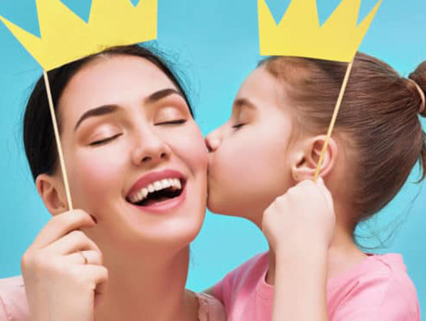 12 chòm sao nữ sẽ là người mẹ như thế nào?