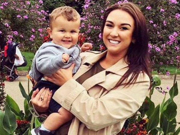 Anh: Hít quá nhiều khí cười, người phụ nữ này đã phải trả giá đắt